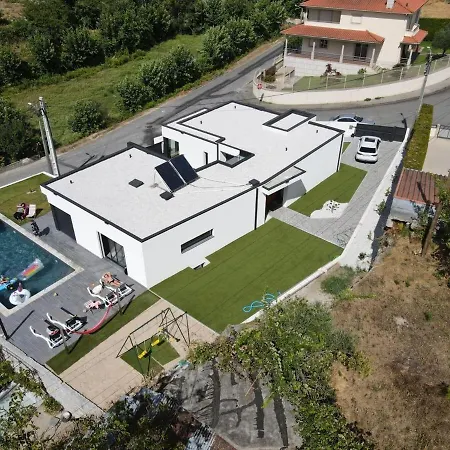 De Avec Piscine Дом отдыха Fornelos (Fafe)